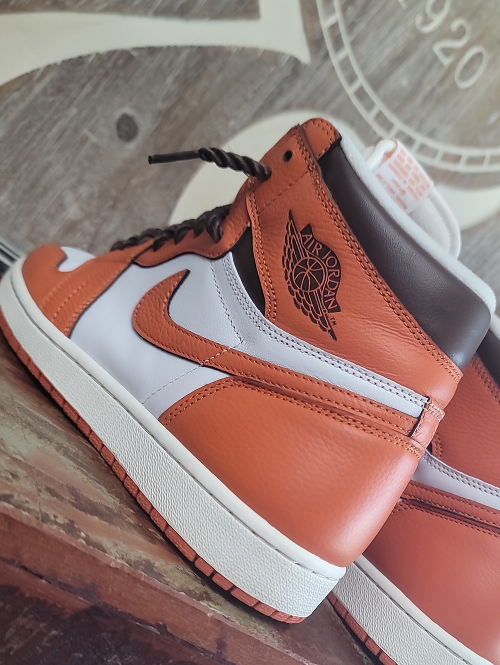 Nike Air Jordan 1 Retro High OG 'Starfish' Mens 10 (Good/Like New) - Picture 10 of 16